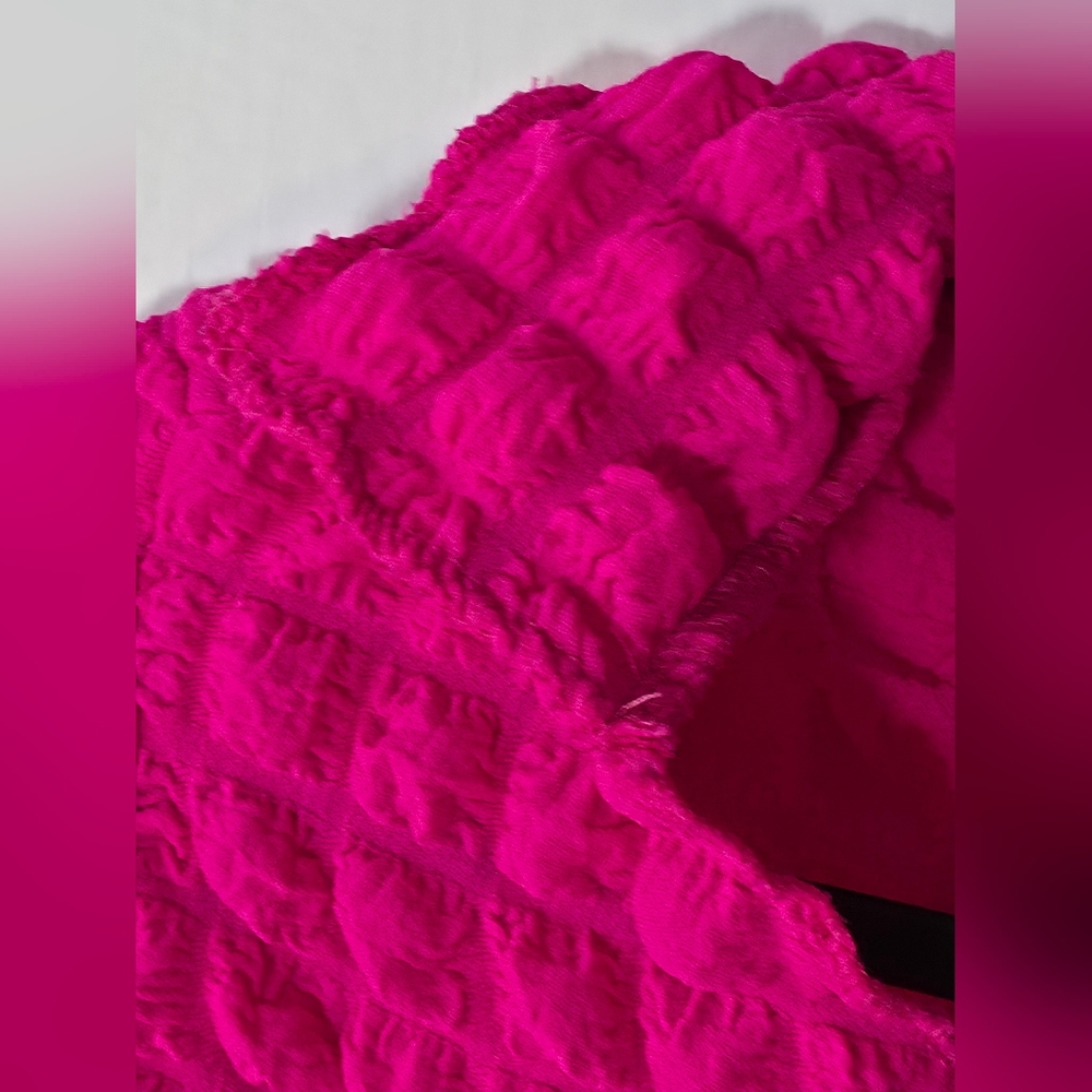 LOVE Hot Pink 3D Bubble Scrunchie Long Sleeve Cropped Retro Y2K Barbiecore Crop - Picture 9 of 9